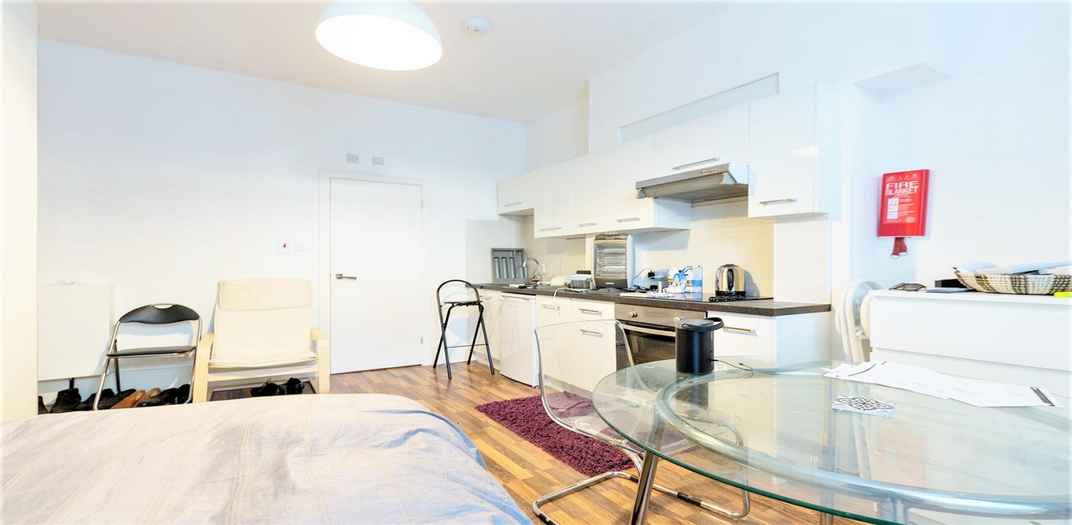 			WATER INCLUDED, Studio Apartment, 1 bath, 1 reception Apartment			 Sherriff Road, WEST HAMPSTEAD